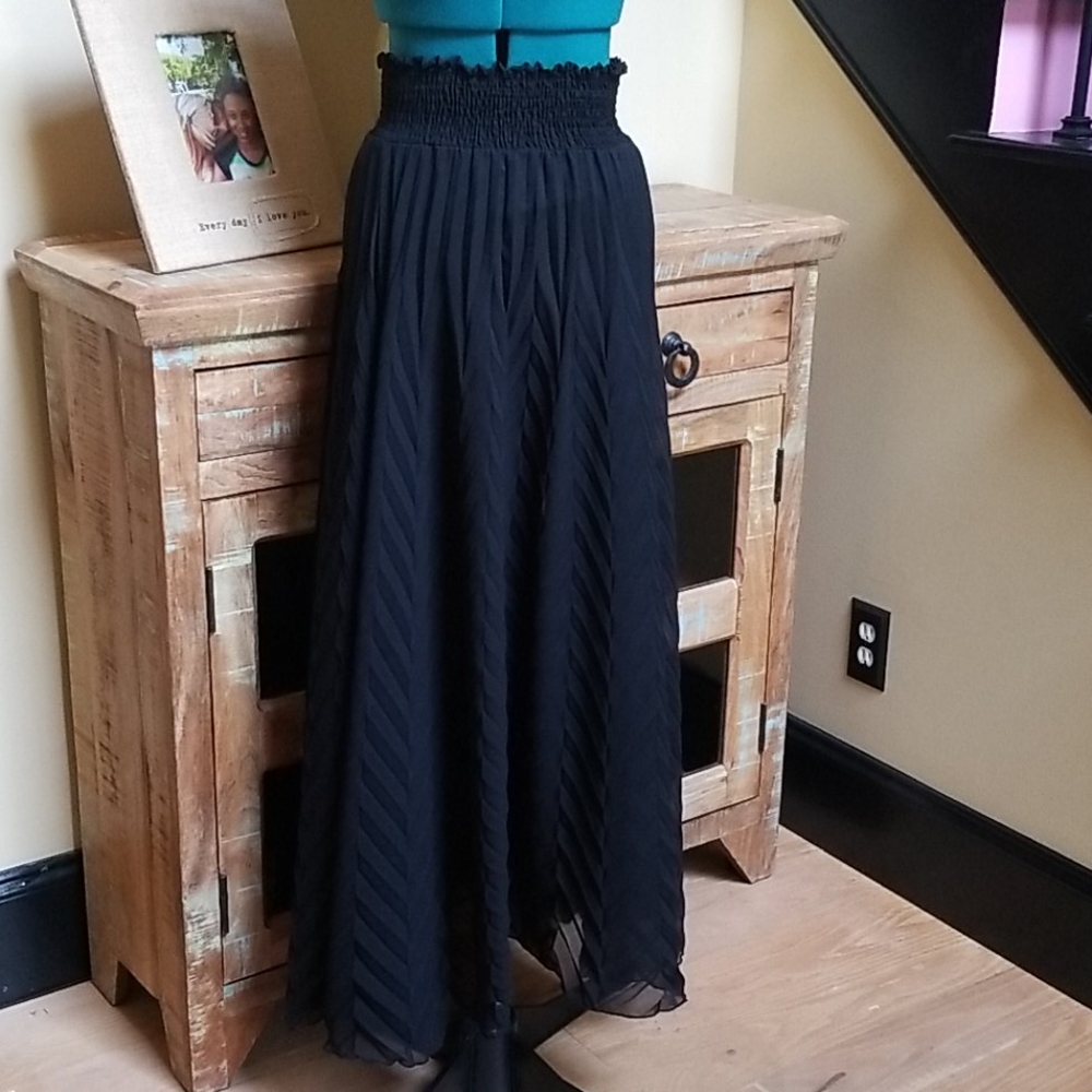 New Arden B Maxi Skirt - SZ M
